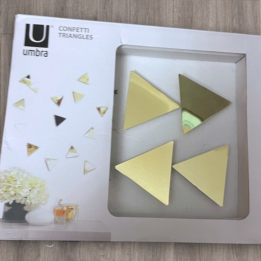 𝅺UMBRA confetti stick on triangles​​